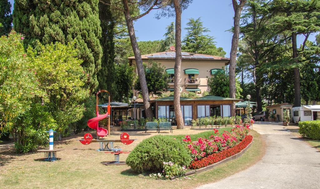 Hotel Kursaal Passignano sul Trasimeno Exterior photo