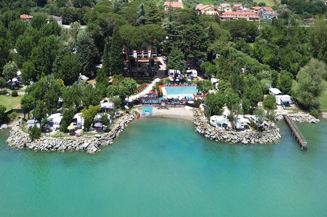 Hotel Kursaal Passignano sul Trasimeno Exterior photo