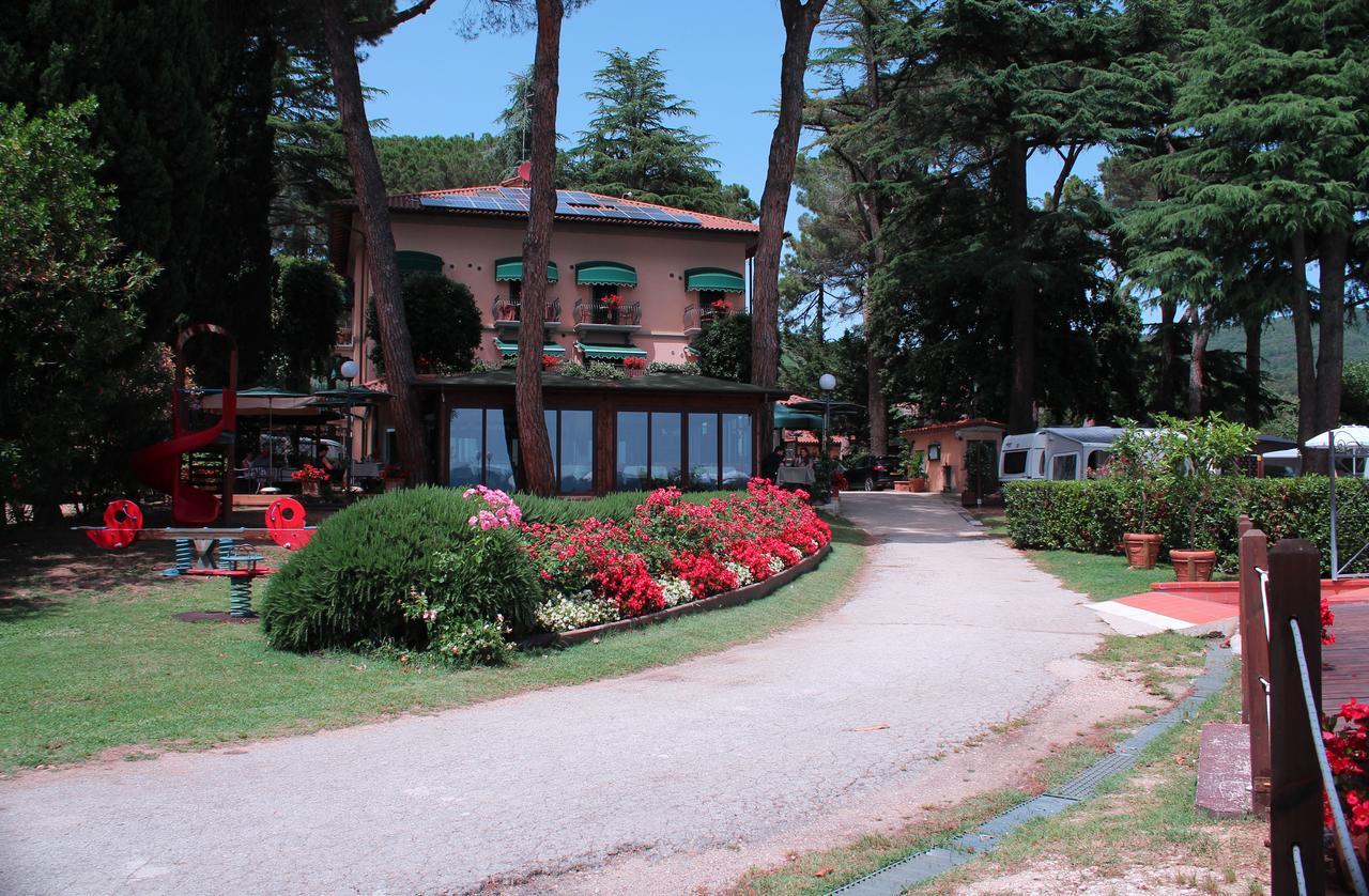 Hotel Kursaal Passignano sul Trasimeno Exterior photo