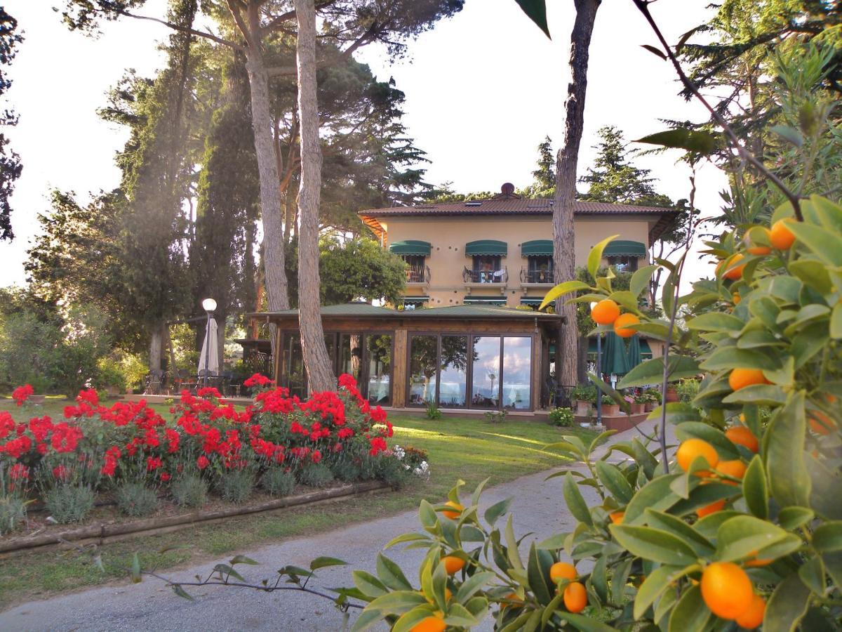 Hotel Kursaal Passignano sul Trasimeno Exterior photo